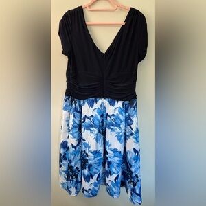 SLNY Elegant Navy and Blue Floral Party Dress